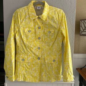 “CAbi”. - ladies yellow & white jacket/blazer Size S. Excellent condition.